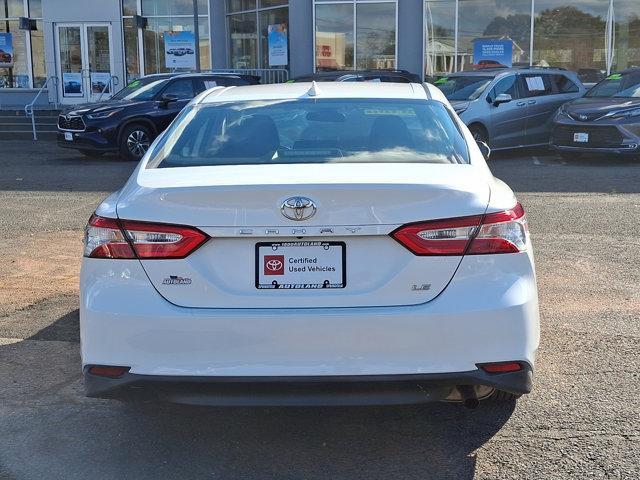 2020 toyota camry le