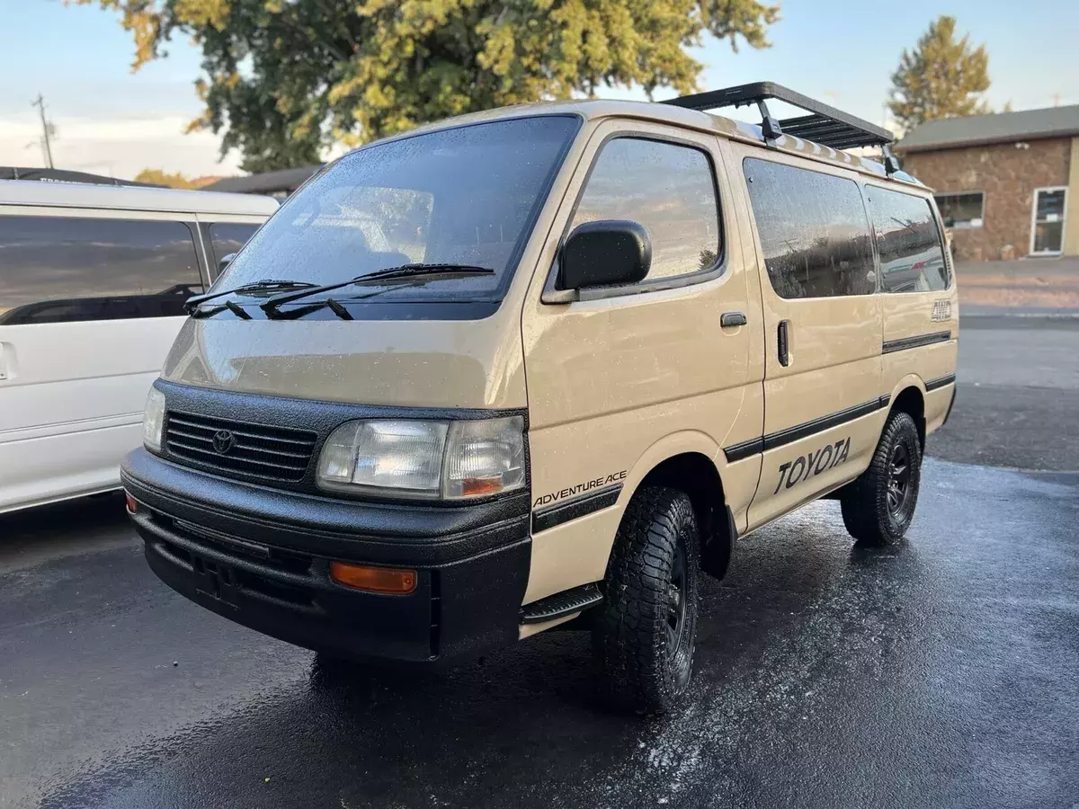 1980 toyota hiace brown awd