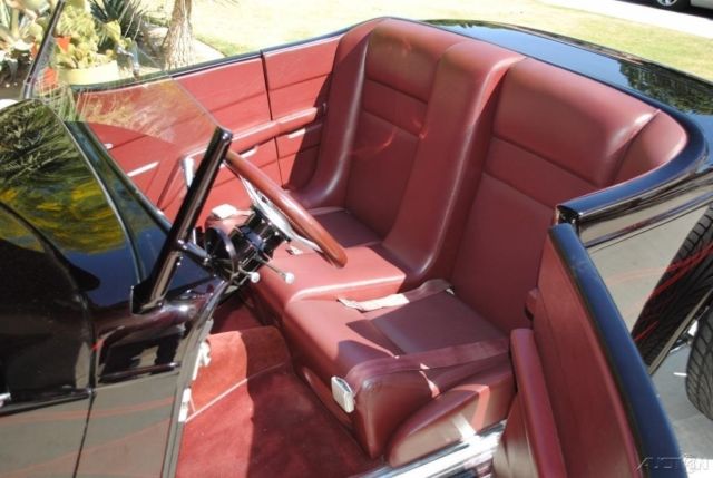 1933 ford roadster,355ci v8,400 turbo auto trans,frame off restore,ghost flames