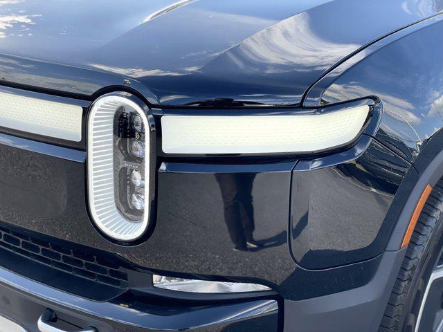 2023 rivian r1s adventure