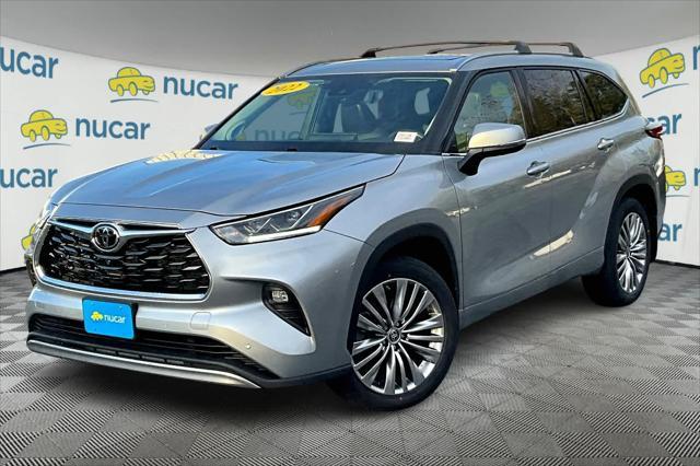 2022 toyota highlander platinum