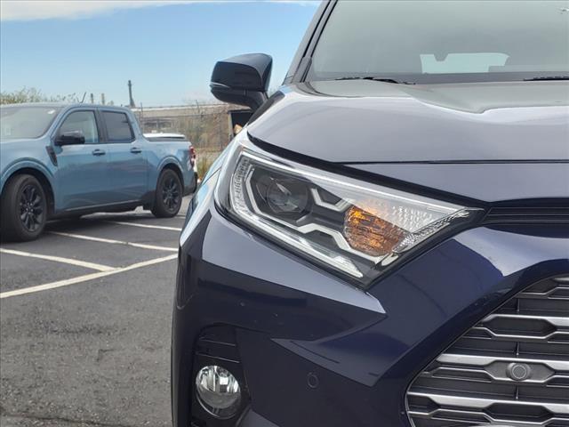 2020 toyota rav4 hybrid se