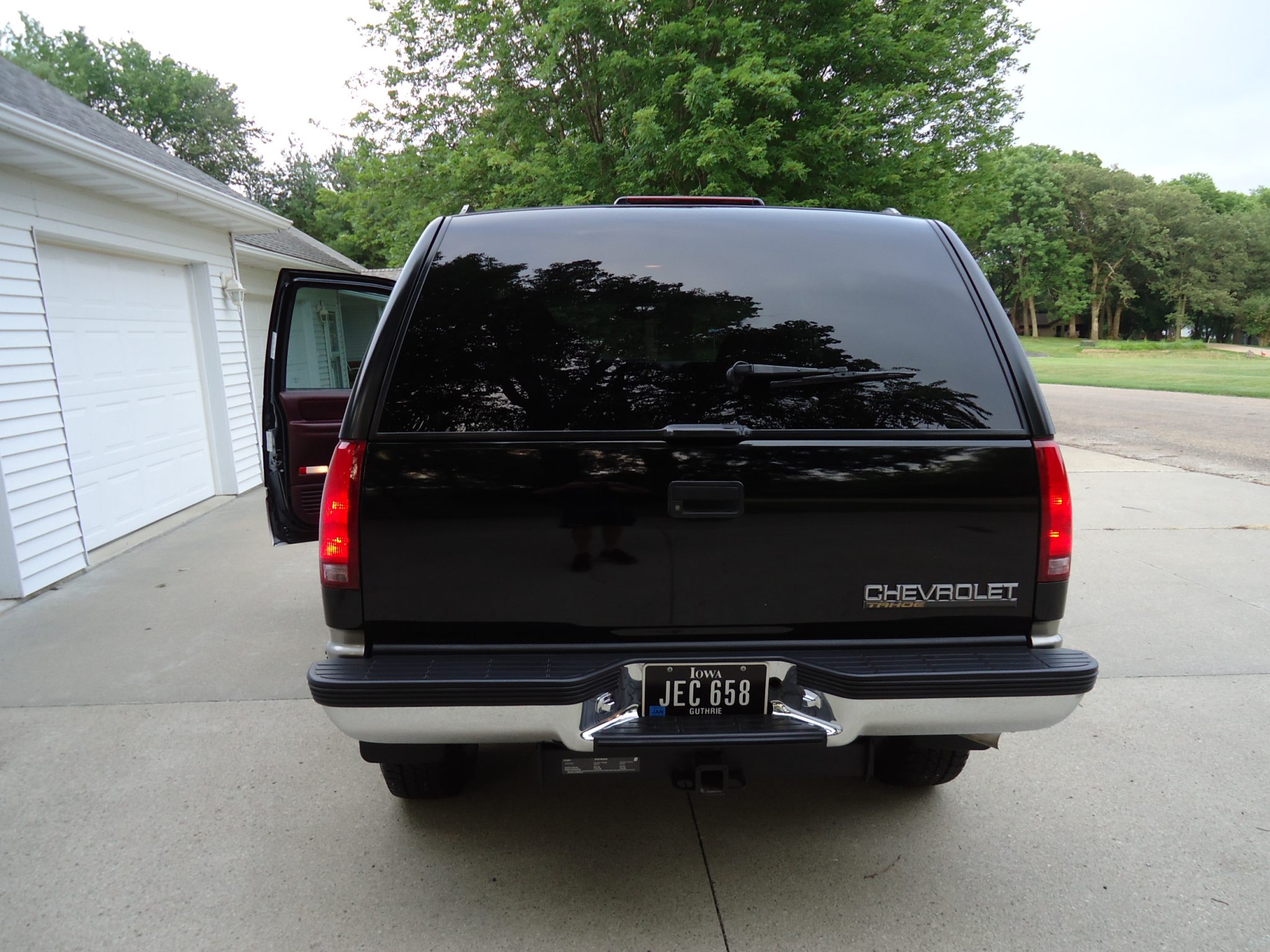 1999 chevrolet tahoe two-door lt 4×4