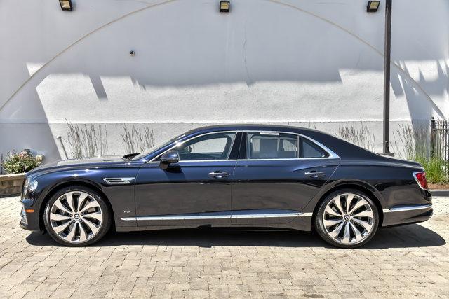 2022 bentley flying spur v8