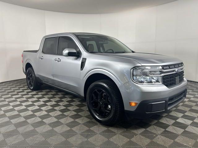 2022 ford maverick lariat
