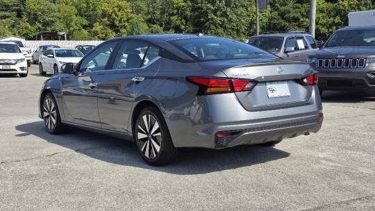 2022 Nissan Altima 2.5 sv