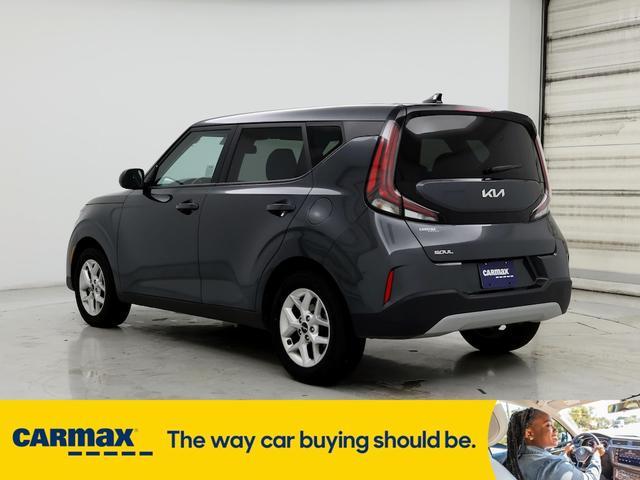 2023 kia soul lx