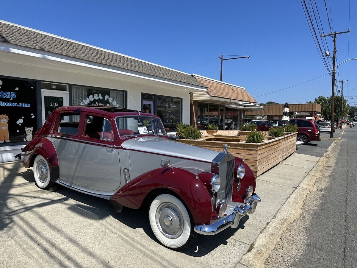 1953 rolls-royce dawn red sunroof