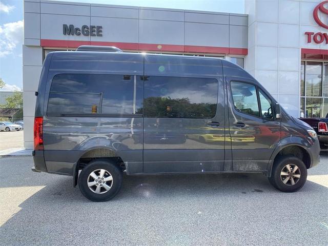 2022 mercedes-benz sprinter 2500 144 wb standard roof passenger