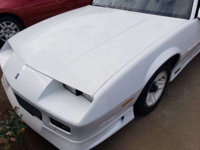 1992 chevy camaro rs - t-tops - 5 speed manual tran - v6 engine