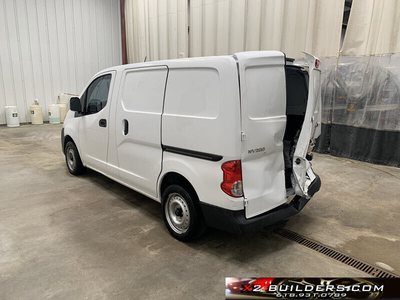 2017 nissan nv