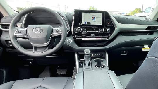 2024 Toyota Highlander