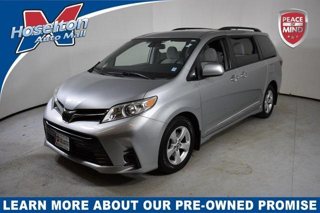 2020 toyota sienna le