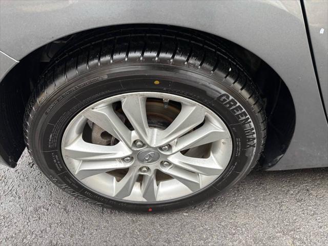 2017 hyundai elantra gt base