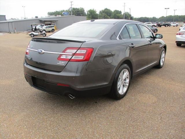 2018 ford taurus sel