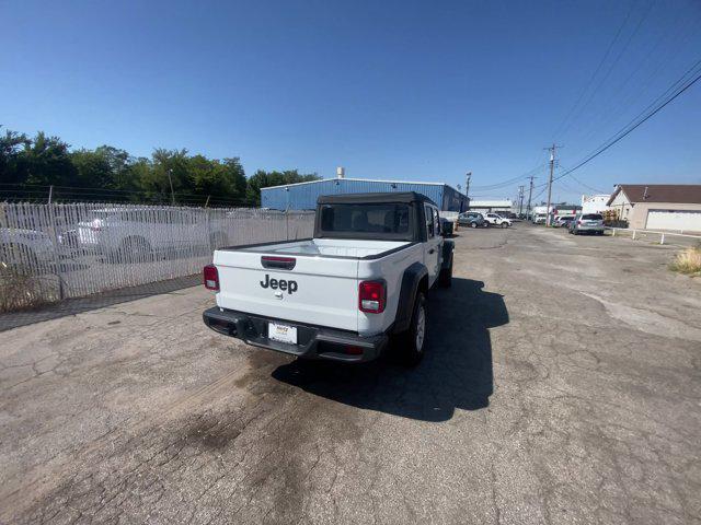 2023 jeep gladiator sport s
