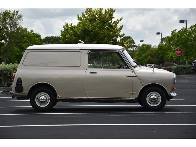 1967 austin minivan
