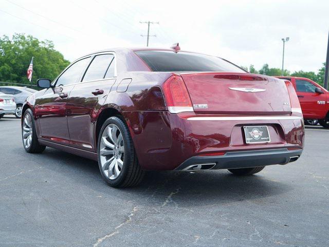 2019 chrysler 300 touring