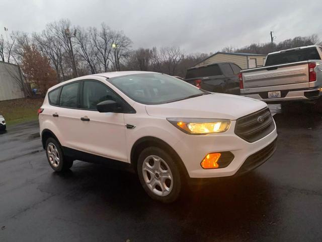 2019 ford escape s