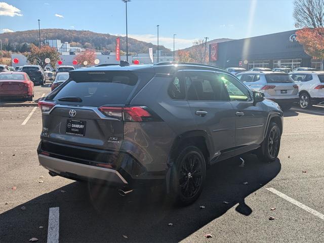 2022 toyota rav4 hybrid se