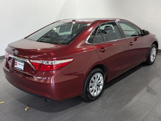 2017 toyota camry le