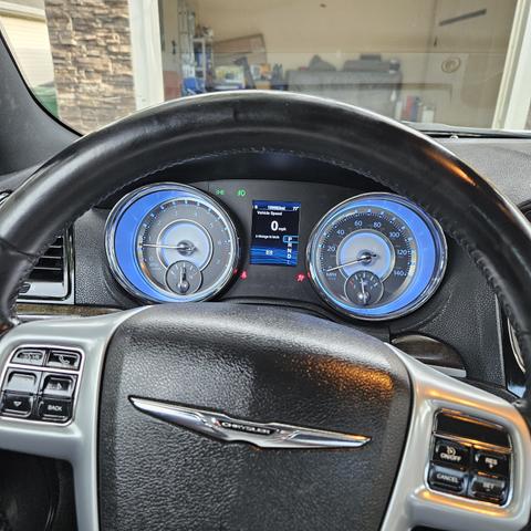 2013 chrysler 300 base