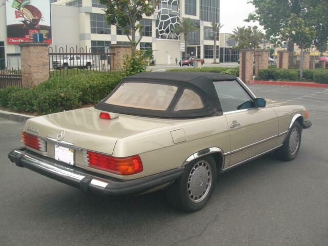 beauty ca 1987 mercedes 560sl,original cond,rn & lk nice, well kept,real classic