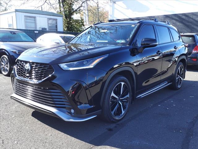 2022 toyota highlander xse