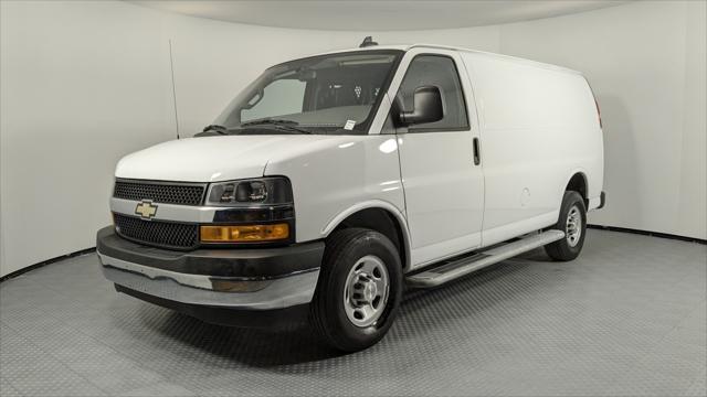2022 chevrolet express 2500 rwd 2500 regular wheelbase wt