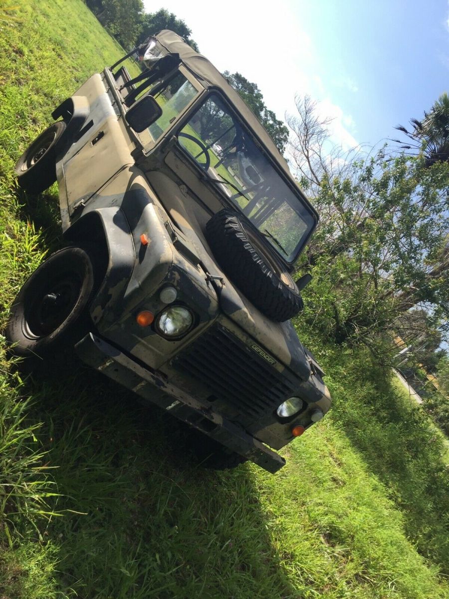 1990 and rover defender 90 direct from nato / mod