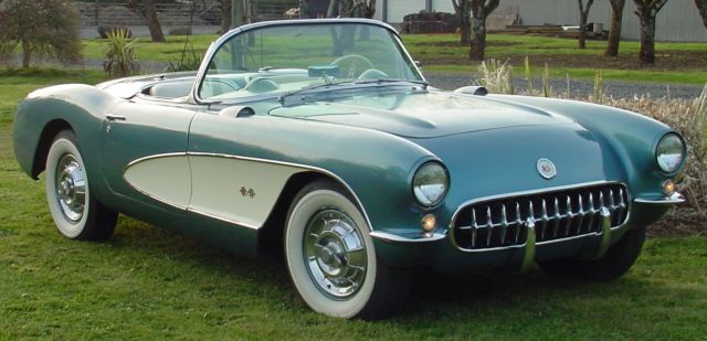 1956 corvette, nice old corvette!