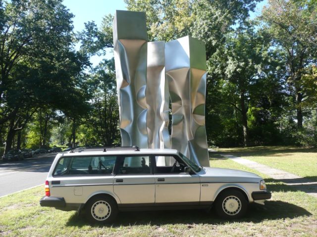 1991 volvo 240 wagon excellent!!