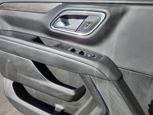 2023 chevrolet suburban lt