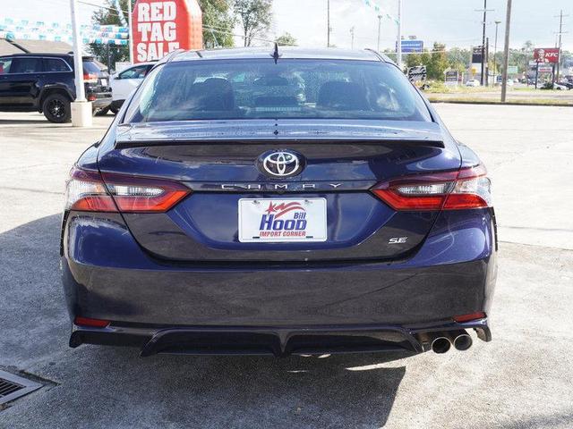 2021 toyota camry se