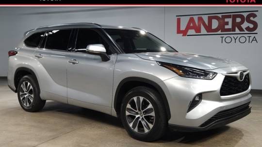 2021 toyota highlander xle