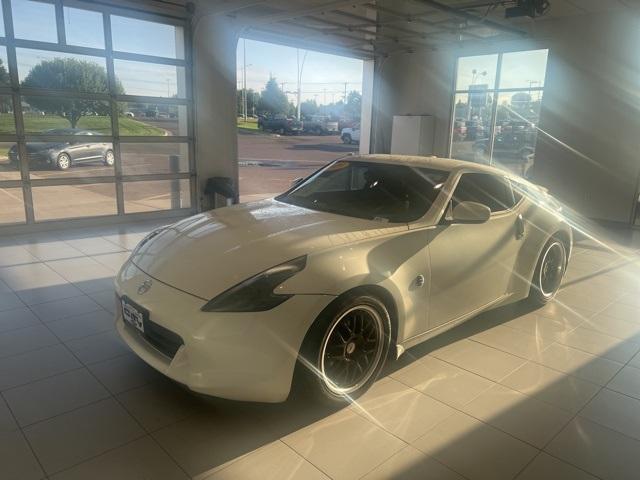 2009 nissan 370z touring