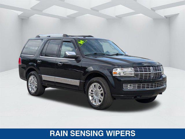 2014 lincoln navigator base