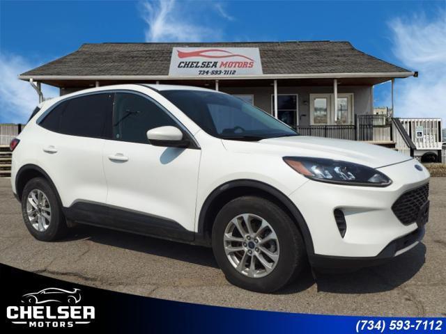 2020 ford escape se