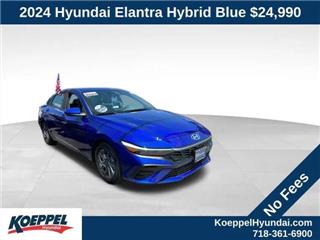 2024 Hyundai Elantra blue