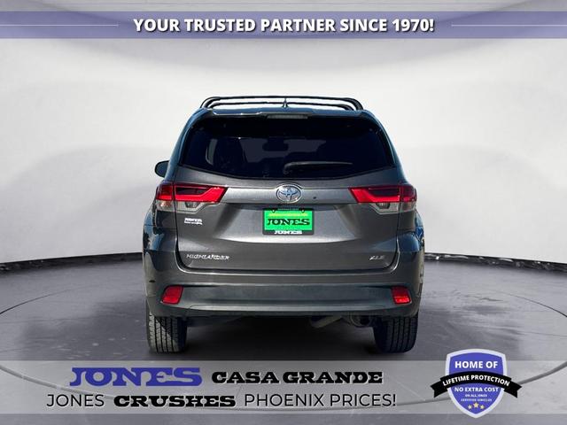 2017 toyota highlander se