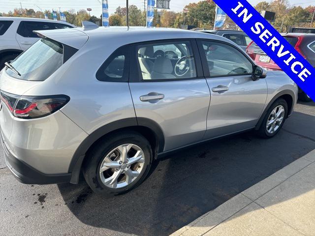 2023 honda hr-v lx