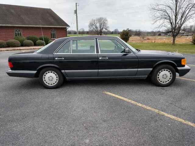 1991 mercedes benz 560 sel. 1 owner. 96,000 miles. dealer maintained. new tires