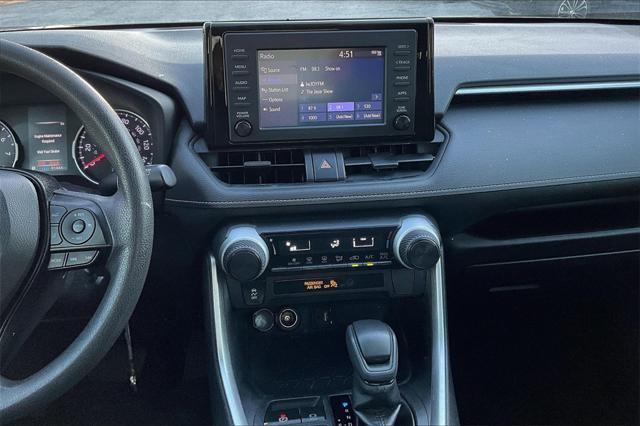 2019 toyota rav4 le