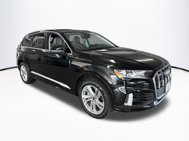 2022 audi q7 55 premium plus
