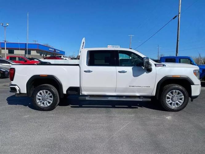 2020 gmc sierra 2500 hd crew cab denali pickup 4d 6 1/2 ft in harrisonville, missouri