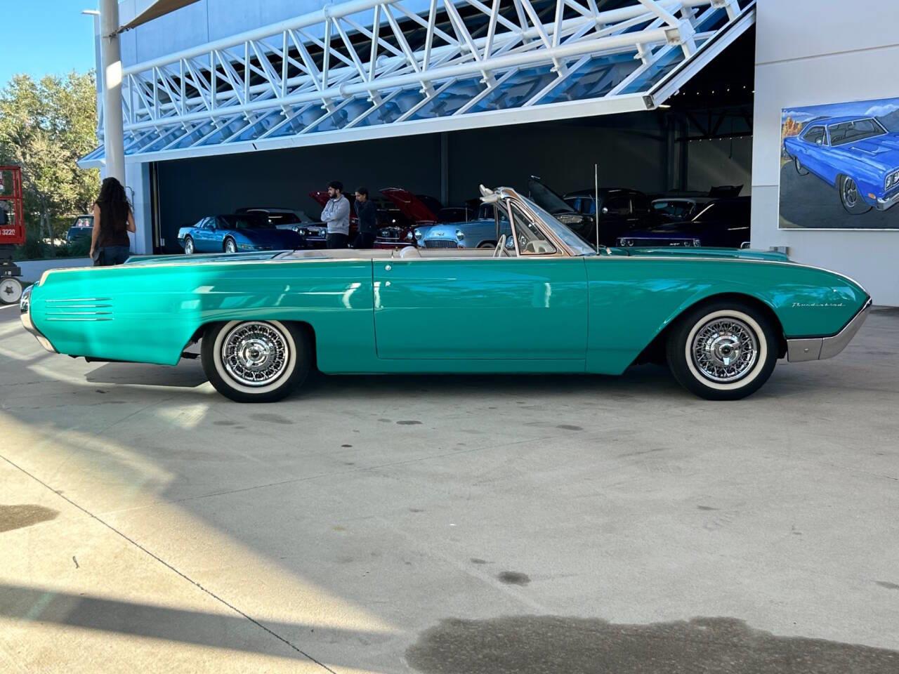 1961 ford thunderbird