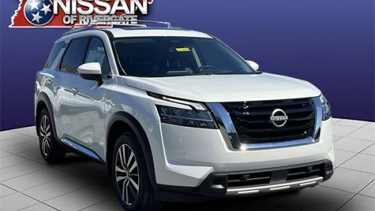 2024 Nissan Pathfinder platinum