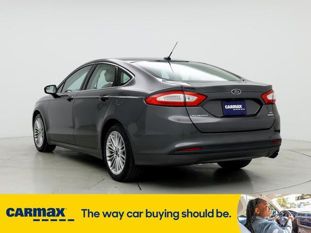 2016 ford fusion se