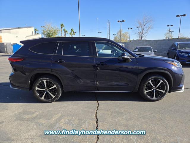 2022 toyota highlander xse