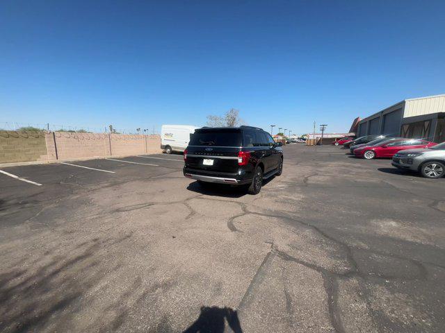 2023 ford expedition xlt